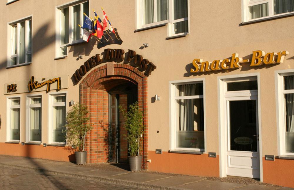 Altstadt Hotel Zur Post Stralsund Exterior foto